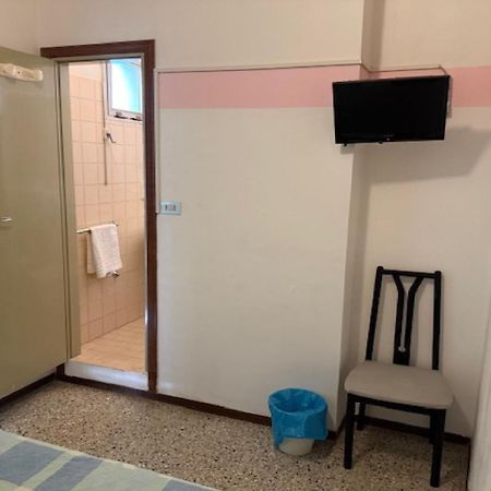 Hotel Nives Rimini Eksteriør bilde