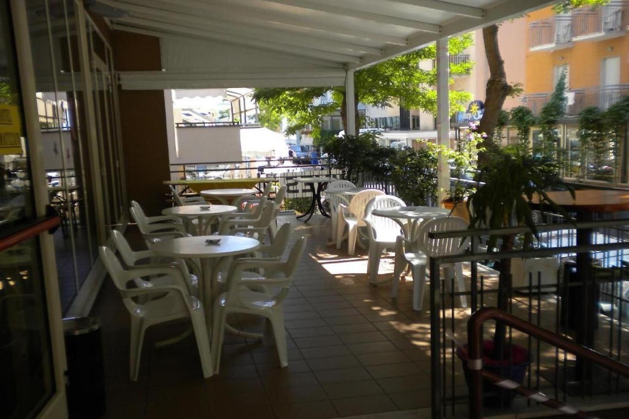 Hotel Nives Rimini Eksteriør bilde