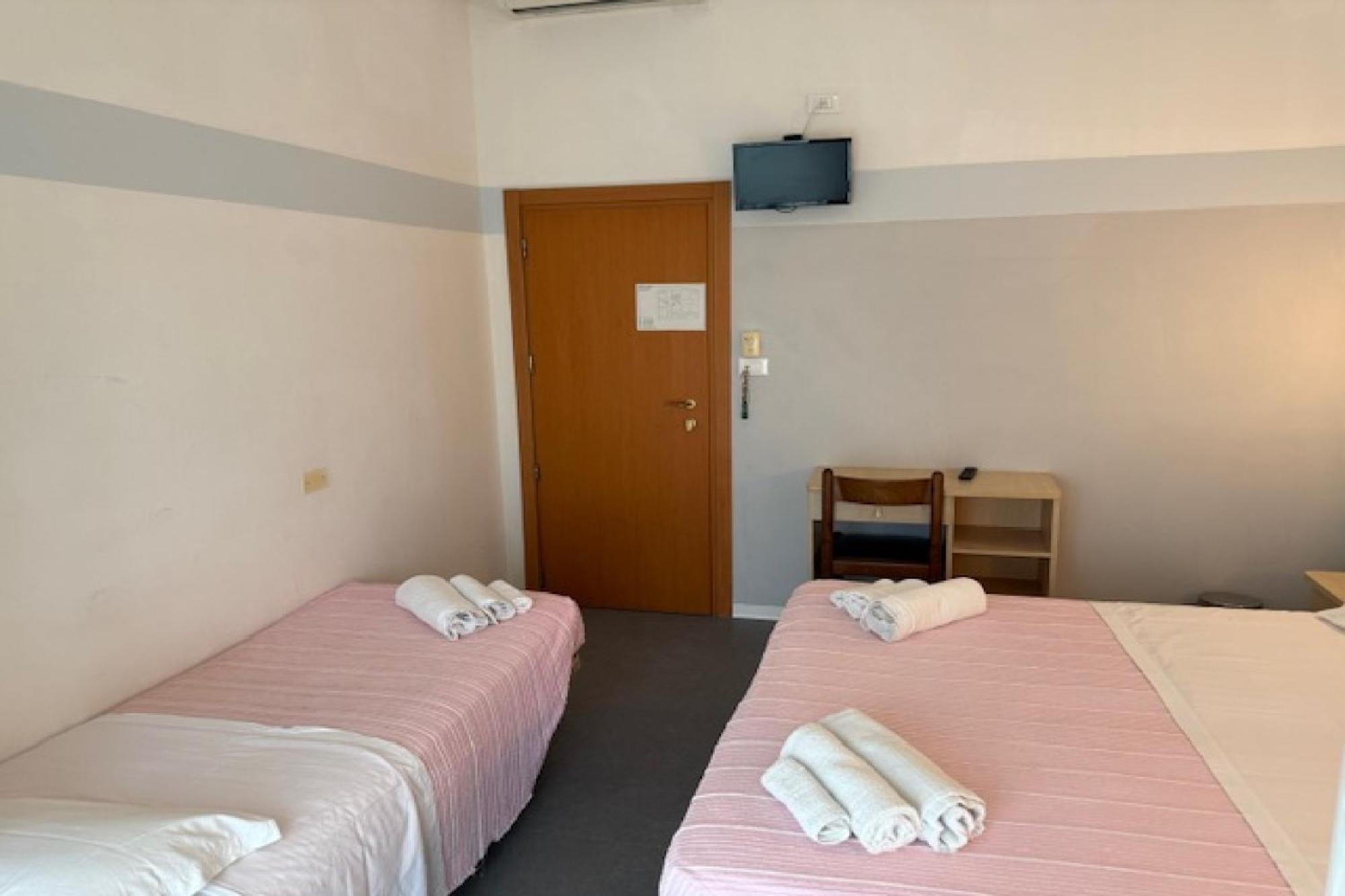 Hotel Nives Rimini Eksteriør bilde