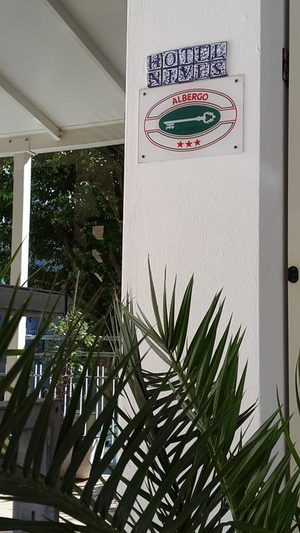 Hotel Nives Rimini Eksteriør bilde