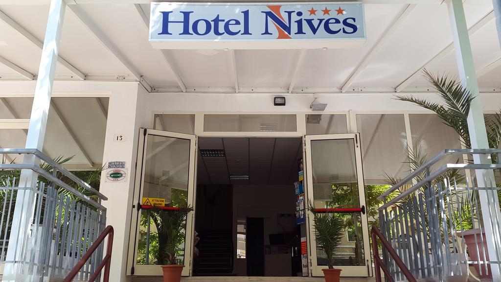 Hotel Nives Rimini Eksteriør bilde